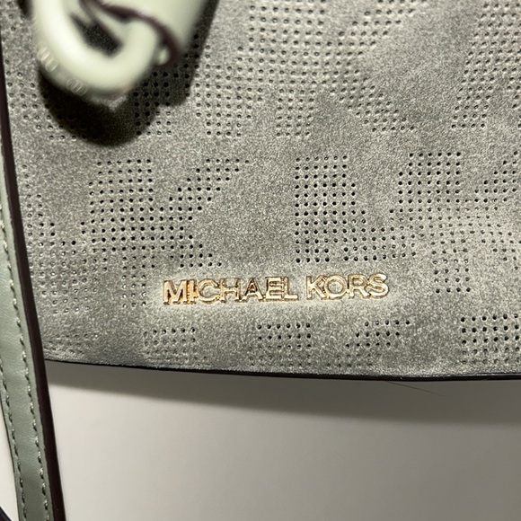 Michael Kors purse - Picture 2 of 7